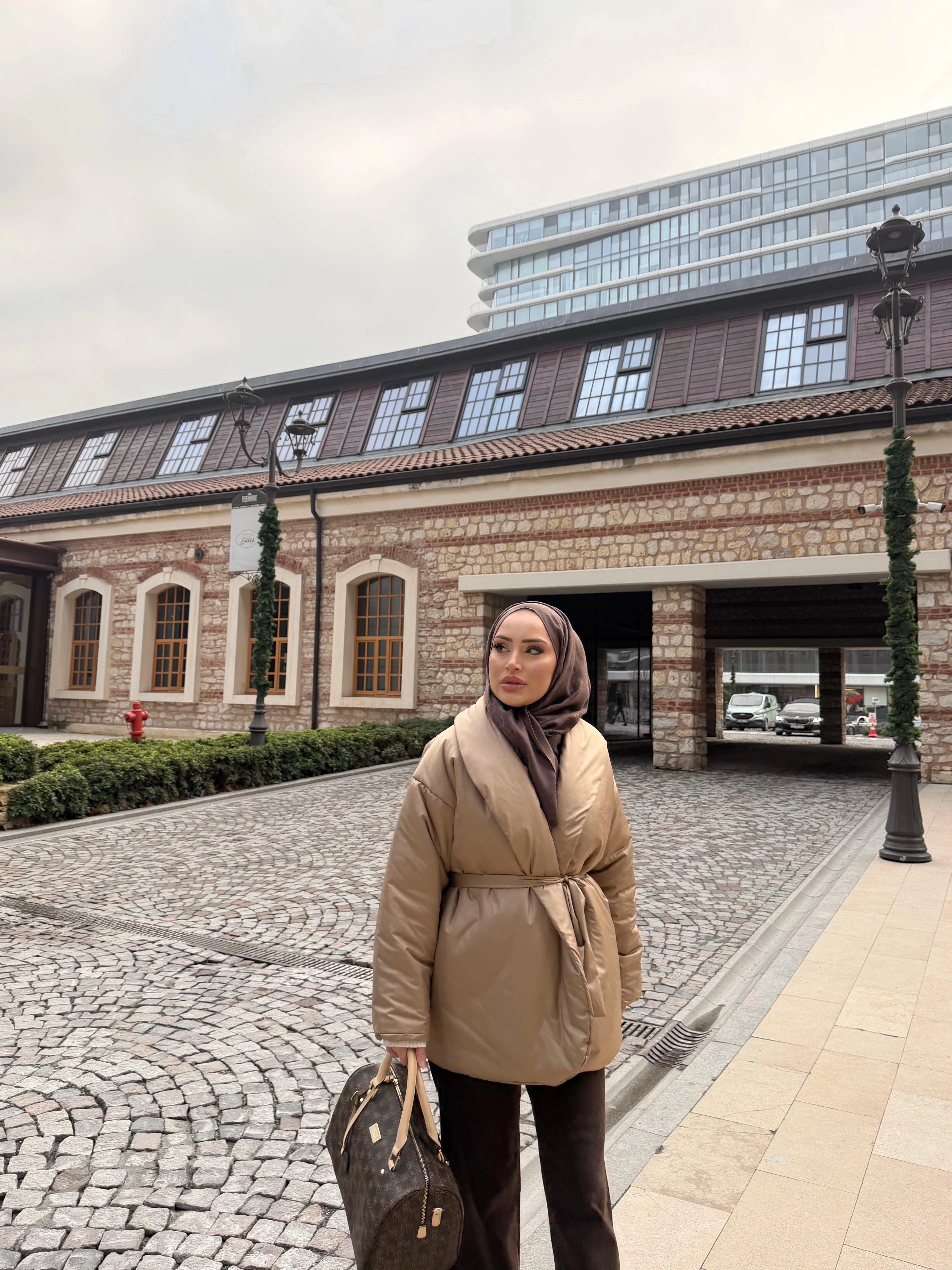 BEJ ŞİŞME MONT 208