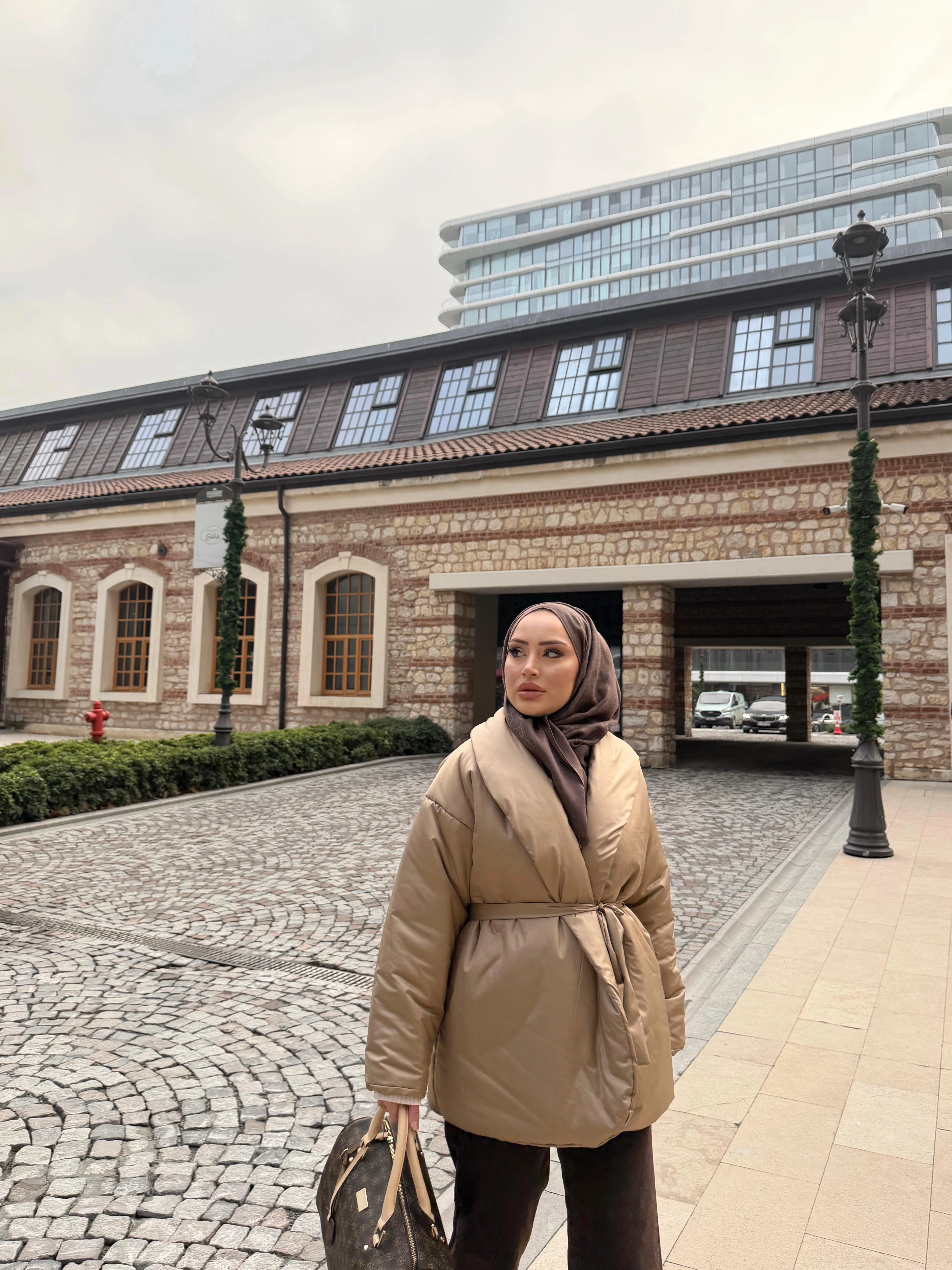 BEJ ŞİŞME MONT 208