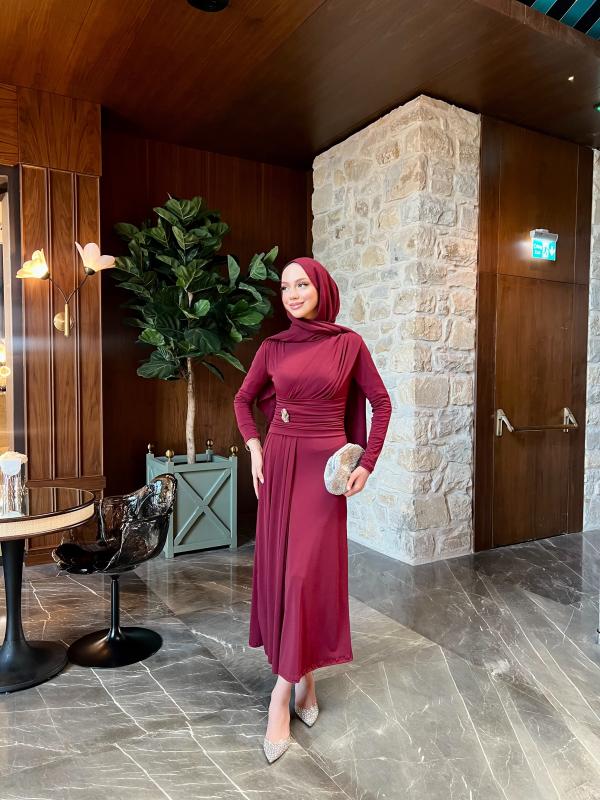 BORDO PİNTEREST ELBİSE 1360