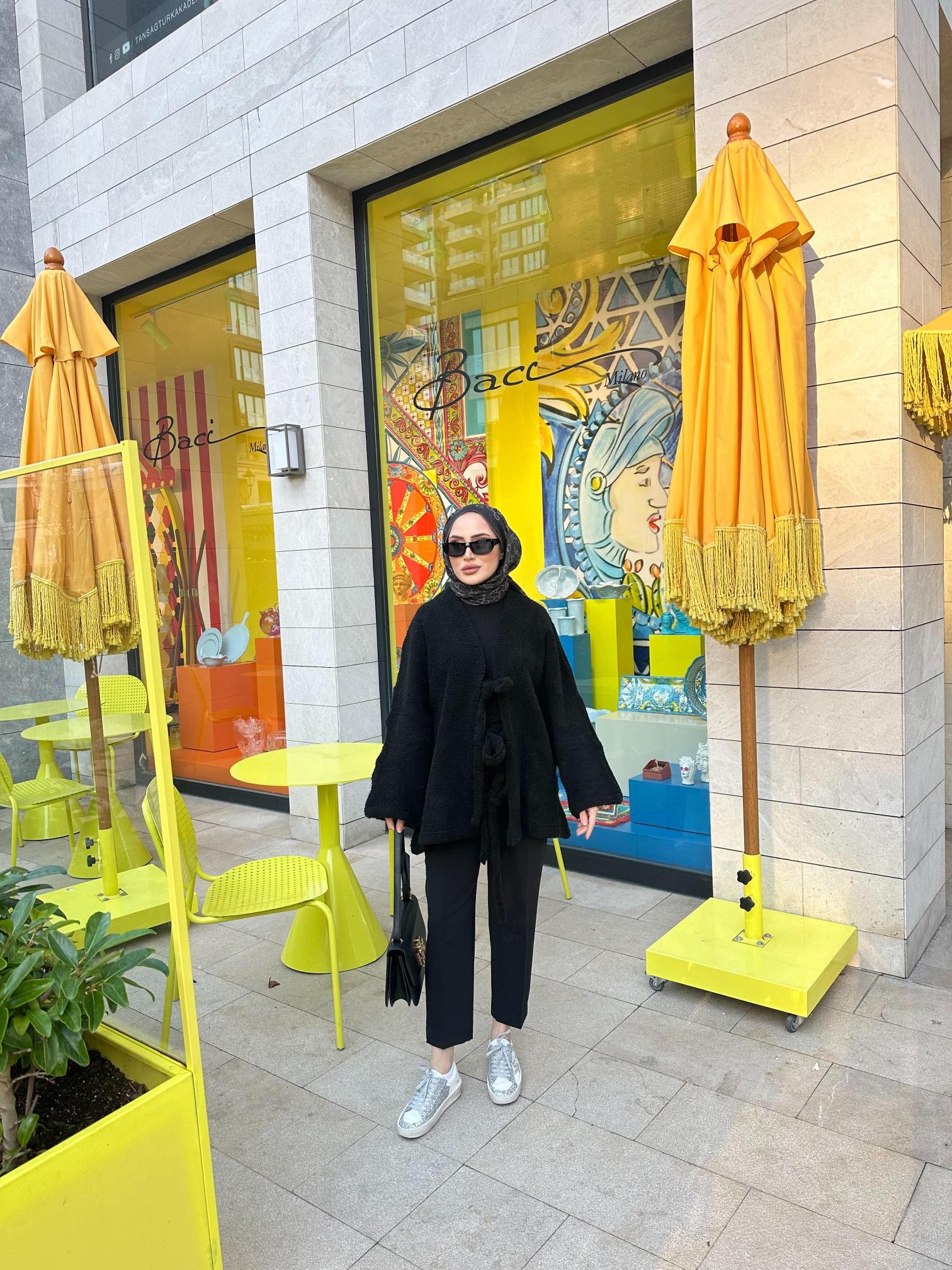 Siyah%20﻿Bağlamalı%20Hırka