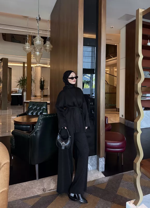 SİYAH  ECHO SİMLİ  TAKIM 2506