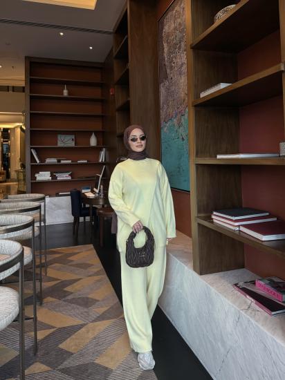 sarı  Çapraz Detay Triko Takım 2511