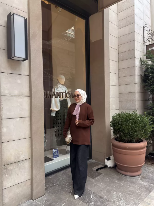 KAHVE FULAR DETAY TRİKO Kazak 2520